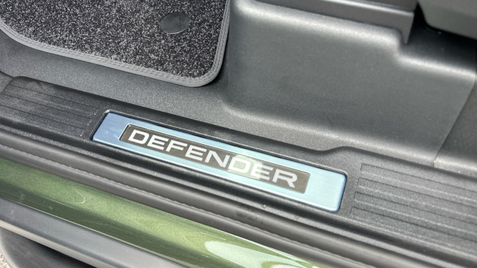 Land Rover Defender 3.0 D250 X-Dynamic HSE 90 3dr Auto Diesel Estate - Image 39
